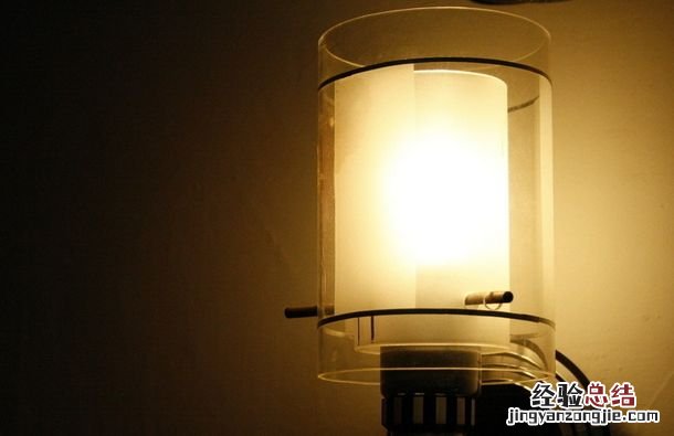 卧室壁灯怎么安装 卧室壁灯怎么安装视频