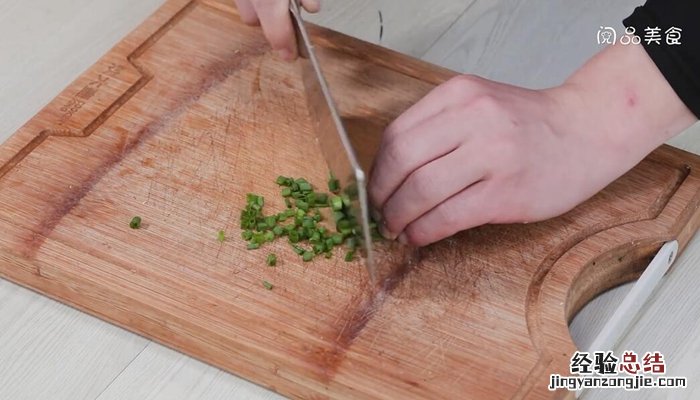 腊肠炒香菇怎么做 腊肠香菇炒饭的做法