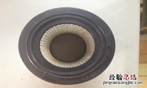 如何用吸尘器清洁布艺沙发