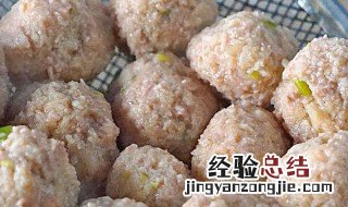 如何做嫩肉丸 怎样才能将肉丸子做得很滑嫩?