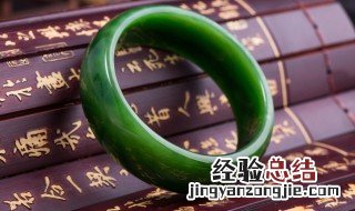翡翠乌鸡飘绿 翡翠糯化飘乌鸡是什么意思
