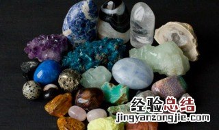 A货翡翠敲开什么样 翡翠小意的东西是A货吗