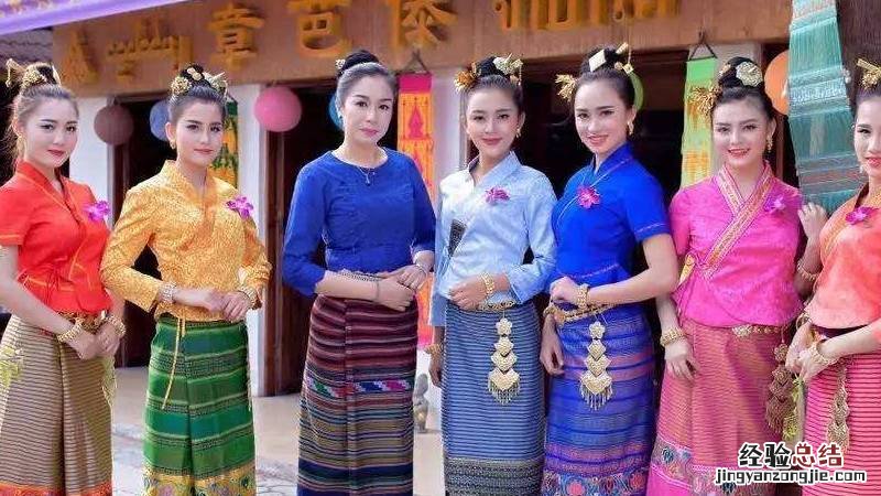 傣族服饰有什么特色佩饰 傣族的服饰和头饰