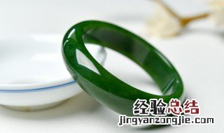 什么样的翡翠值得收藏 关于什么样的翡翠值得收藏