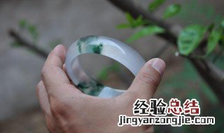 冰种翡翠的颜色 冰种翡翠色是什么意思