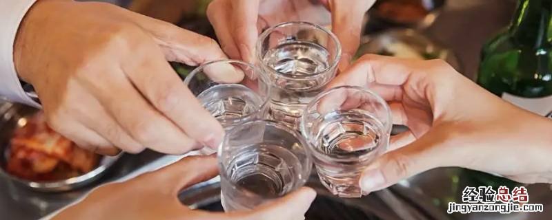 酒桌上为什么不能扣酒杯 酒桌上不能扣杯子