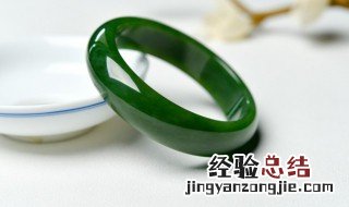 什么是冰种翡翠手镯 冰种翡翠手镯是什么
