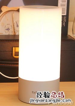 小米灯和yeelight 小米Yeelight床头灯怎么样