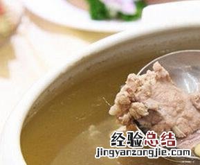 鸭汤的功效与作用 鸡汤的功效与作用