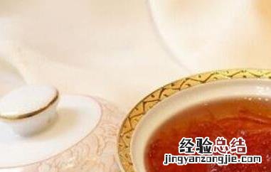 血燕与白燕窝的区别 血燕和燕窝一样吗