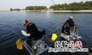 蚯蚓钓鱼为什么调平水钓二目 挂蚯蚓调平水钓二目水底状态
