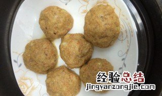 豆渣丸子的家常做法 豆渣丸子做法如下