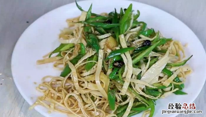 尖椒炒豆皮怎么做最好吃 尖椒炒豆皮怎么做