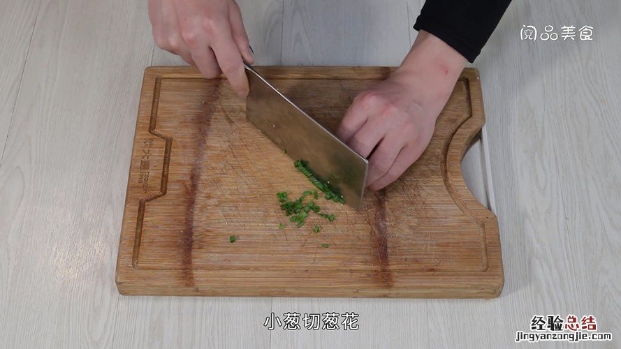 香肠炒蘑菇怎么做 香肠爆炒蘑菇的做法