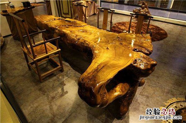 根雕茶台雕什么图案好 艺术品根雕茶台固然好