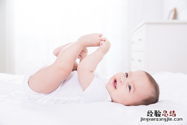 宝宝可以戴耳机听歌吗 戴耳机听歌宝宝听得到吗