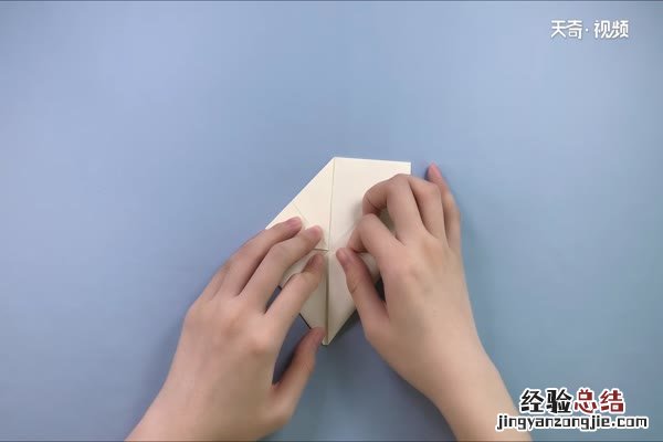 上衣的折法 上衣的折法是怎么折的的
