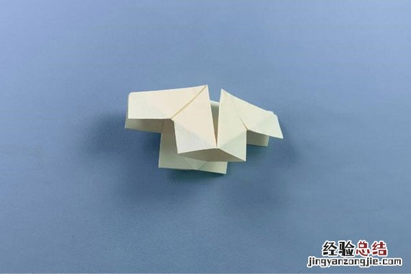 上衣的折法 上衣的折法是怎么折的的