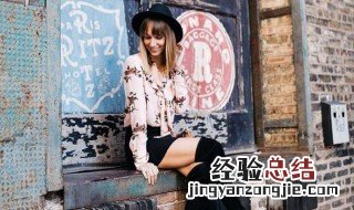 过膝长靴穿搭技巧女孩 过膝长靴怎么搭配好看