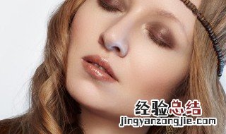 微胖身材冬天怎么穿衣服 微胖身材冬天怎么穿