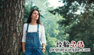 吊带牛仔裤怎么搭配 吊带牛仔裤怎么搭配外套