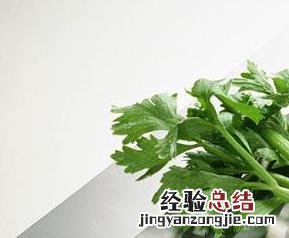 芹菜怎么做好吃又简单 芹菜怎么做好吃