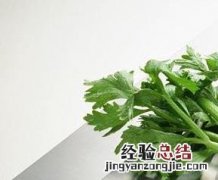 芹菜怎么做好吃又简单 芹菜怎么做好吃