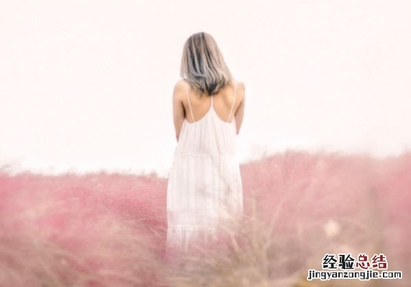 高跟鞋适合搭配什么裙子 高跟鞋适合搭配什么裙子