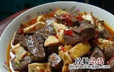鸭血豆腐怎样做好吃 鸭血豆腐如何做好吃