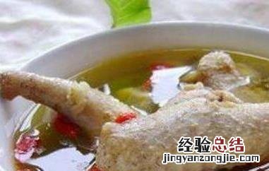 鸽子汤的功效与作用及食用禁忌 鸽子汤的的功效和禁忌