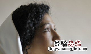 自然卷怎么变直永久 自然卷怎么变直永久头发