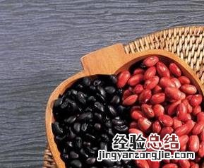 芡实与红豆黑豆的功效与作用 红豆黑豆的功效与作用