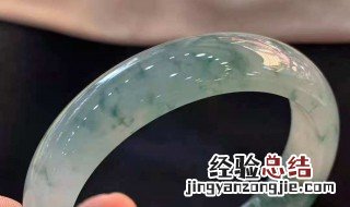 怎么看翡翠手镯的真假 看翡翠手镯的真假的方法