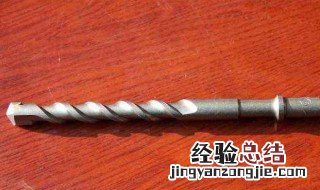 充电电钻夹头太紧了怎么松开 充电电钻夹头怎么拆下来