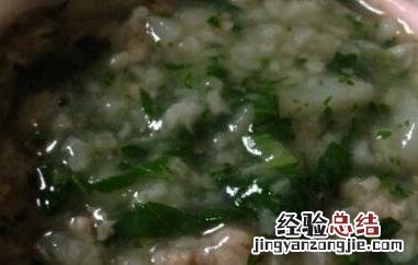 宝宝菠菜鸡肉粥的材料和做法步骤 鸡肉菠菜粥做给宝宝吃