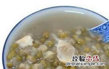 薏米绿豆粥的功效与营养价值 薏米绿豆粥的功效与营养价值及副作用