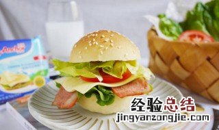 培根芝士汉堡制作方法 培根芝士汉堡的做法介绍