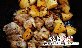 老干妈焖排骨制作方法 老干妈烧排骨的做法
