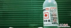 酒精是液体嘛 酒精是容易什么和什么的液体