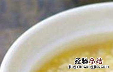 白菜小米粥的营养价值和功效作用 白菜小米粥的营养价值和功效作用及禁忌
