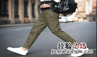 军绿色裤子配什么上衣 军绿色裤子配什么上衣女