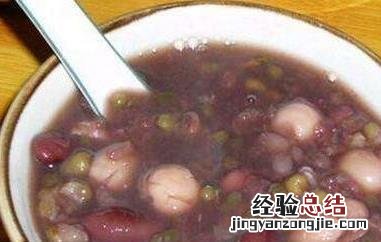 红豆板栗粥的功效与作用 红豆板栗粥的功效与营养价值