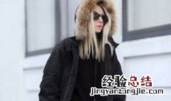 黑色派克服怎么搭配最时尚 黑色运动派克服搭配技巧