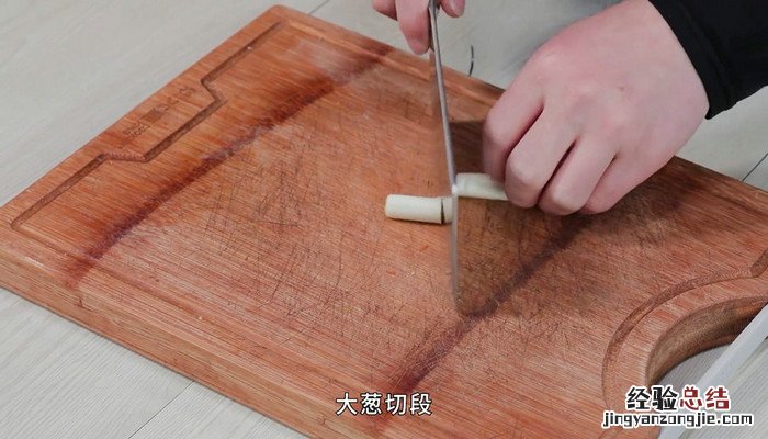 红烧带骨牛肉的做法 红烧牛肉骨头的做法 最正宗的做法