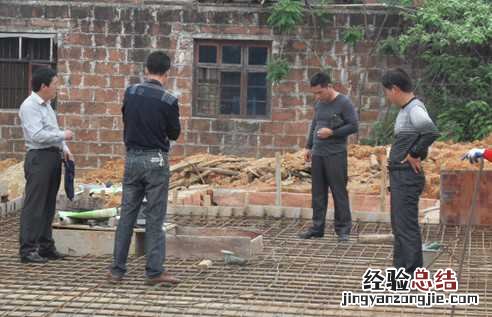 江西余江县农业局加强猪场沼气工程建设的督查