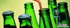 用打火机怎么撬开啤酒瓶 打火机如何把啤酒敲开