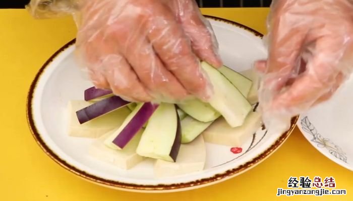 茄子煲豆腐怎么做 茄子蒸豆腐怎么做