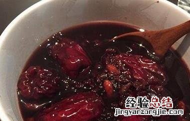红枣红糖黑米粥的功效与作用 红枣红糖黑米粥的功效与作用是什么