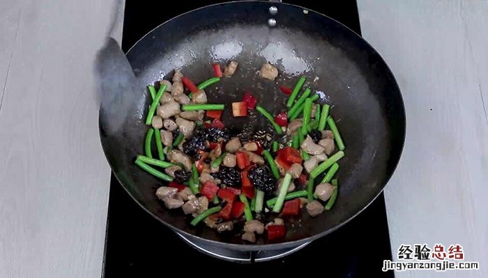 豆豉小炒肉的做法窍门 豆豉炒肉丁家常做法