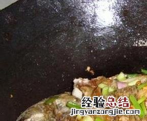 煎鱼怎么不粘锅不掉皮 烧鱼怎么不粘锅